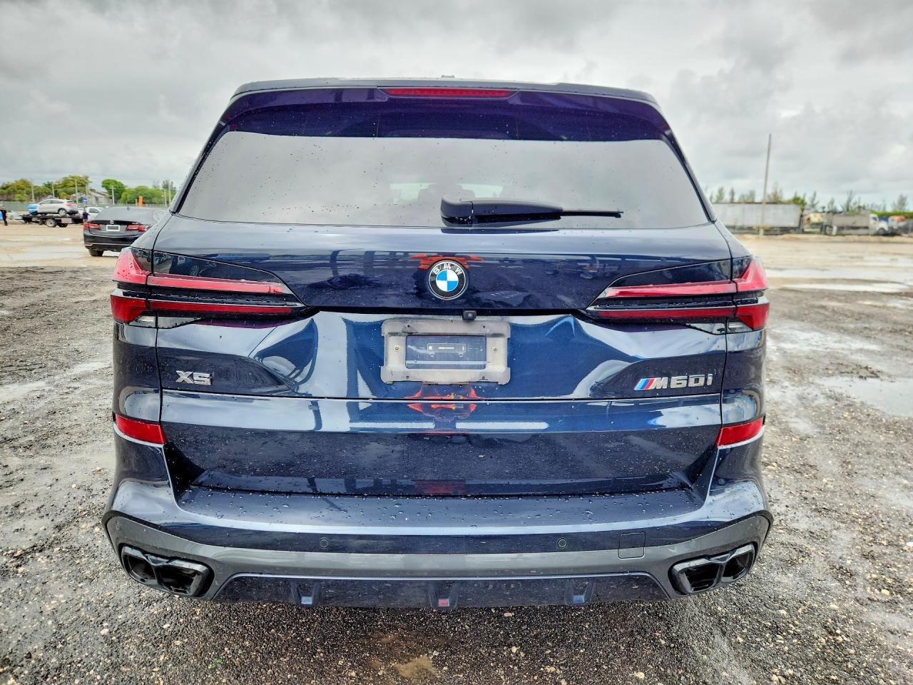 2025 BMW X5 M60I - Фото 6