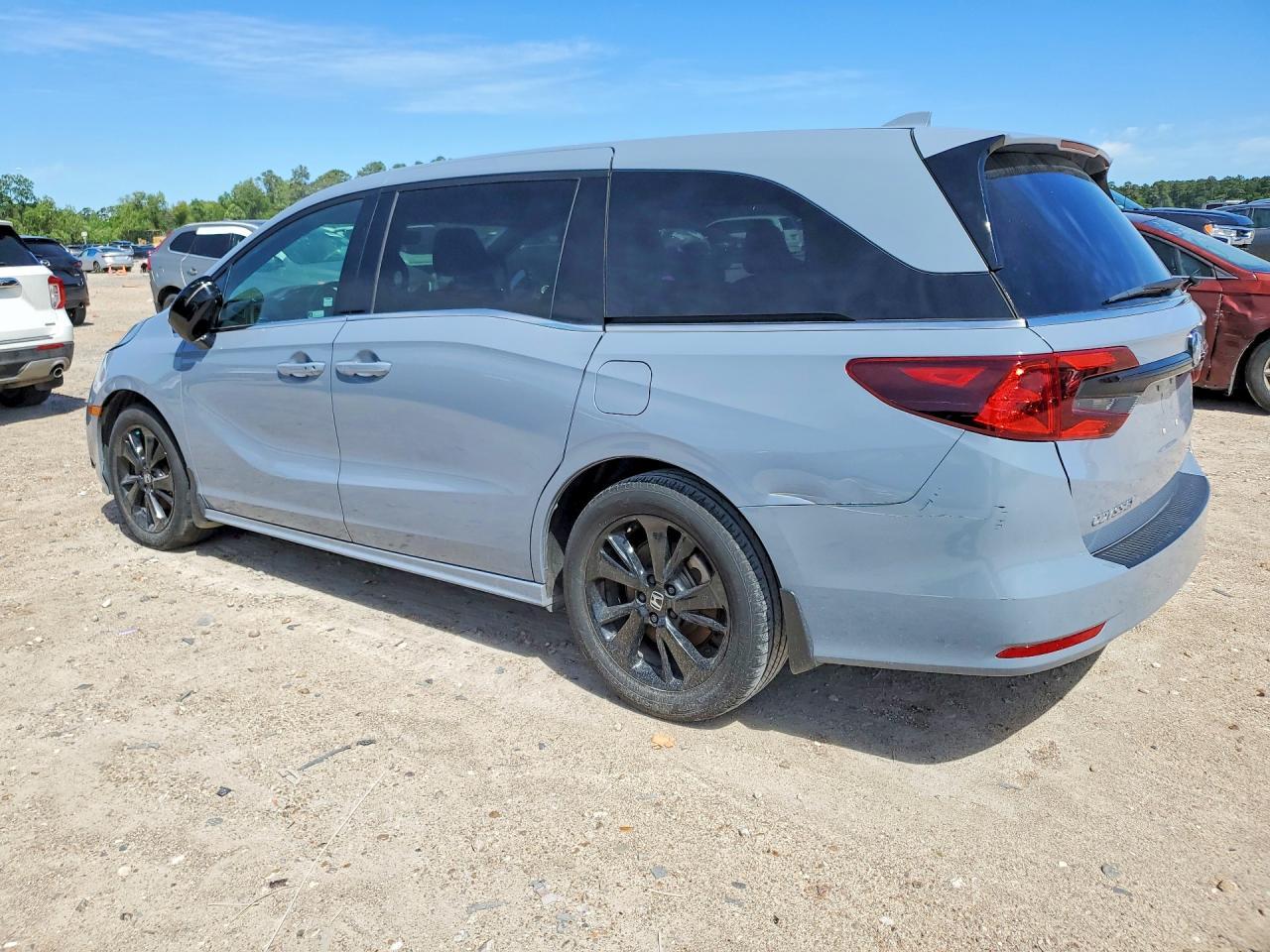 2023 Honda Odyssey Sport-L - Image 2