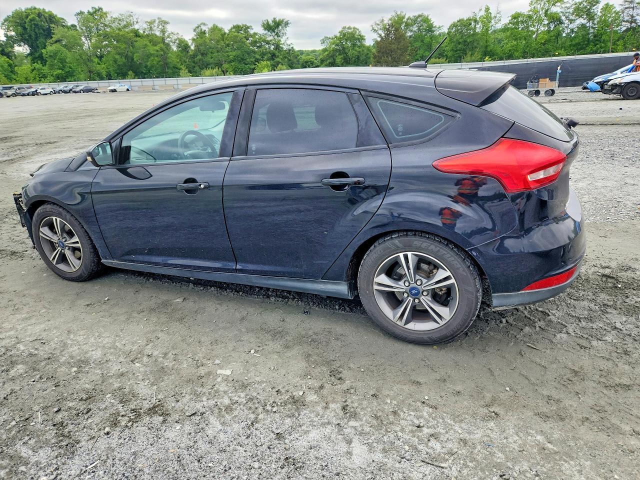 2016 Ford Focus Se - Image 2