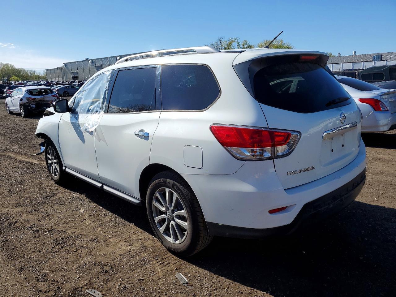 2016 Nissan Pathfinder - Фото 2