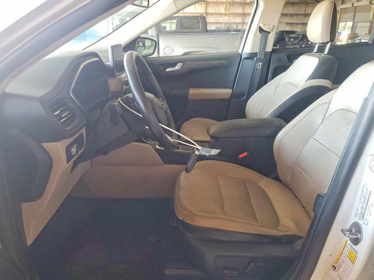 2020 Ford Escape Titanium - Фото 7