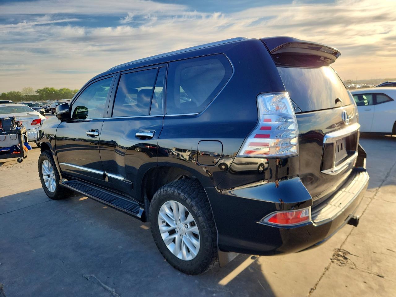 2018 Lexus Gx 460 Base - Image 2
