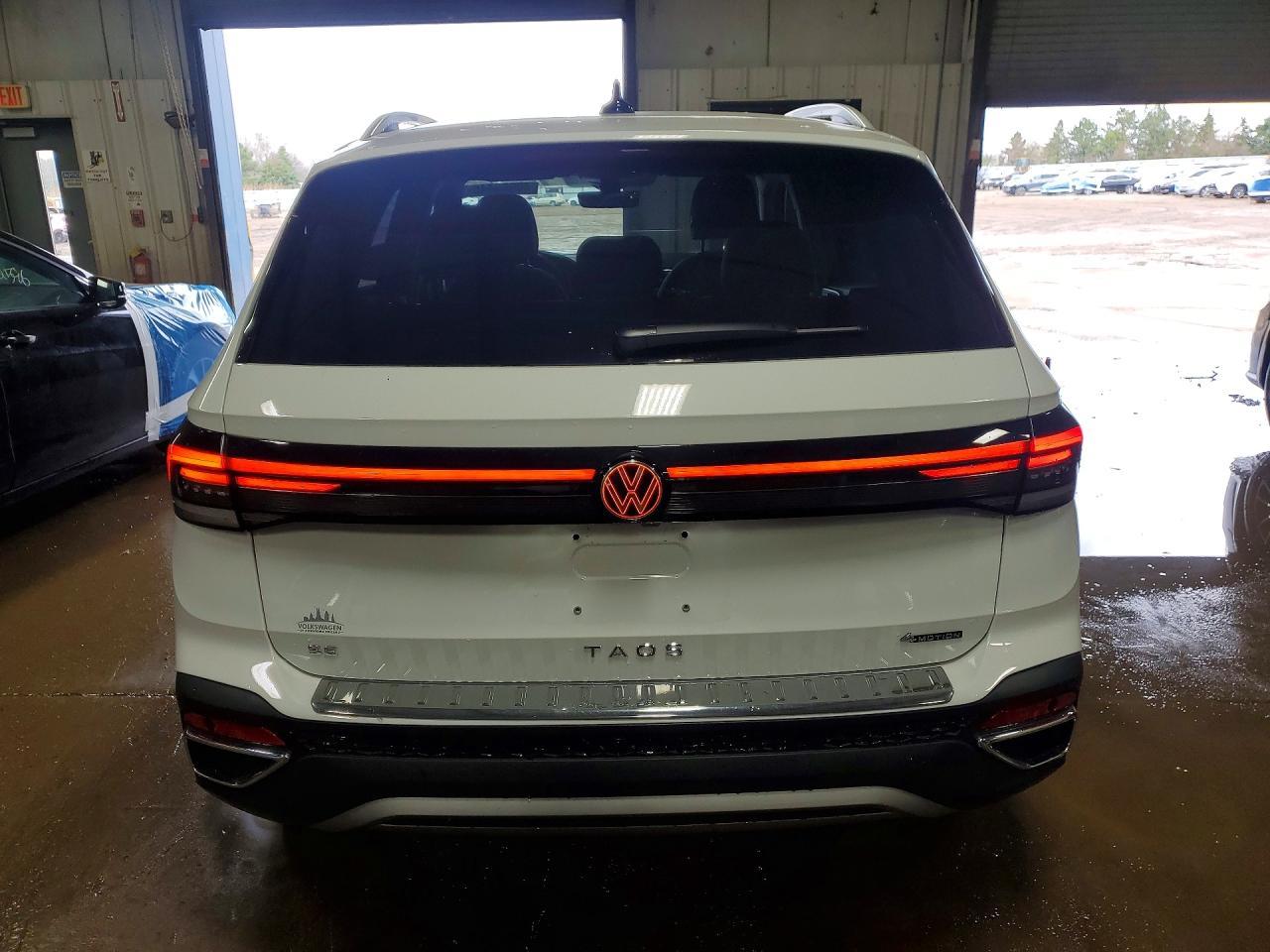2023 Volkswagen Taos Se - Image 6