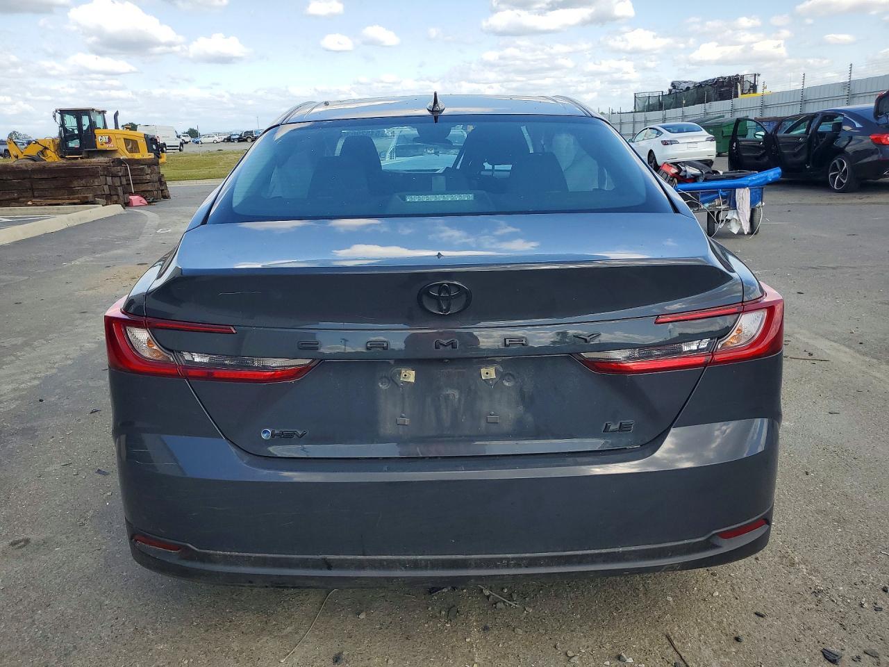 2025 Toyota Camry Le - Image 6