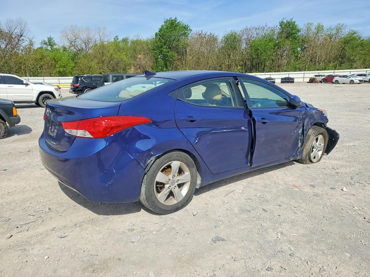 2013 Hyundai Elantra Gls - Image 3