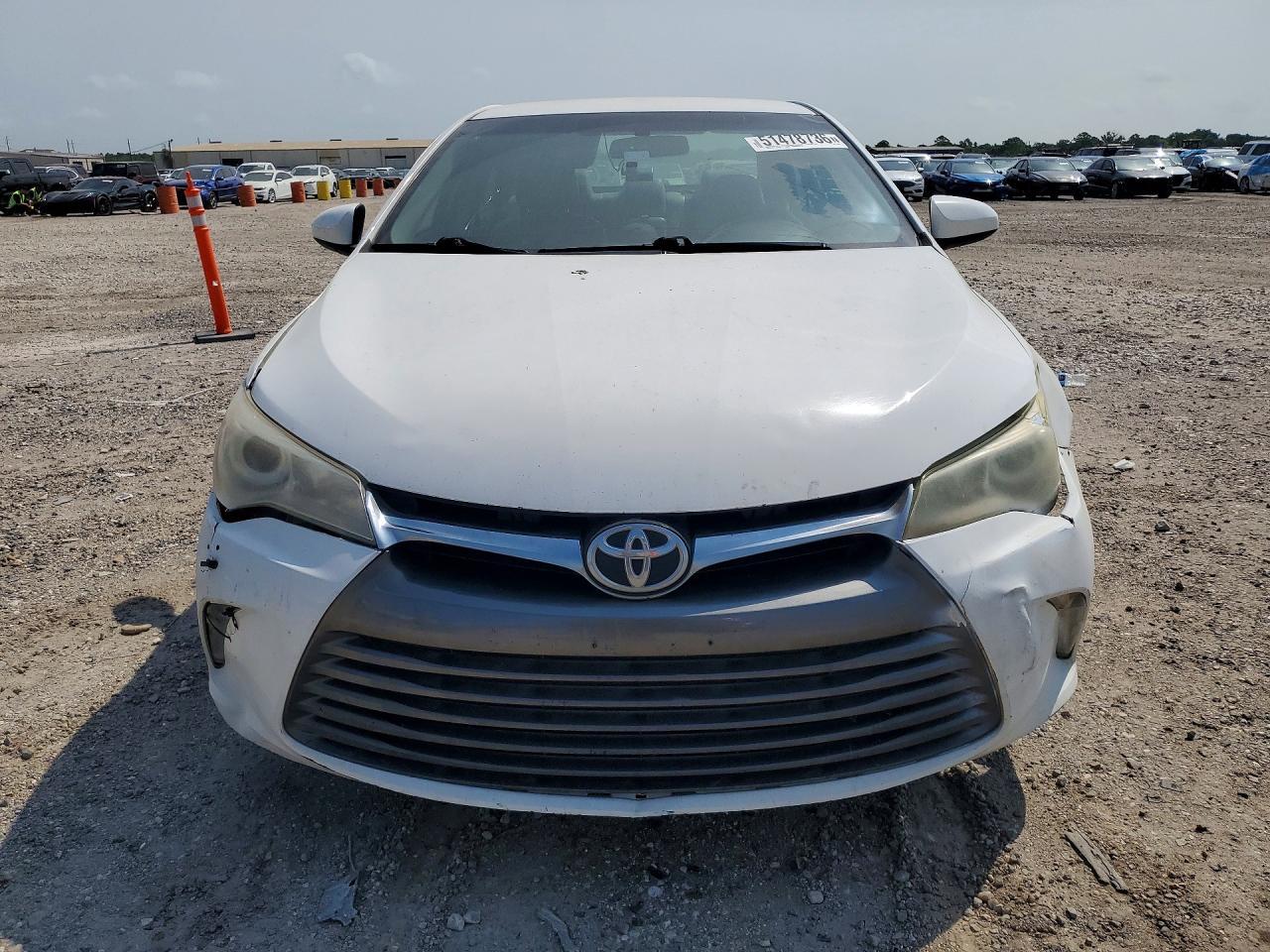 2016 Toyota Camry - Фото 5