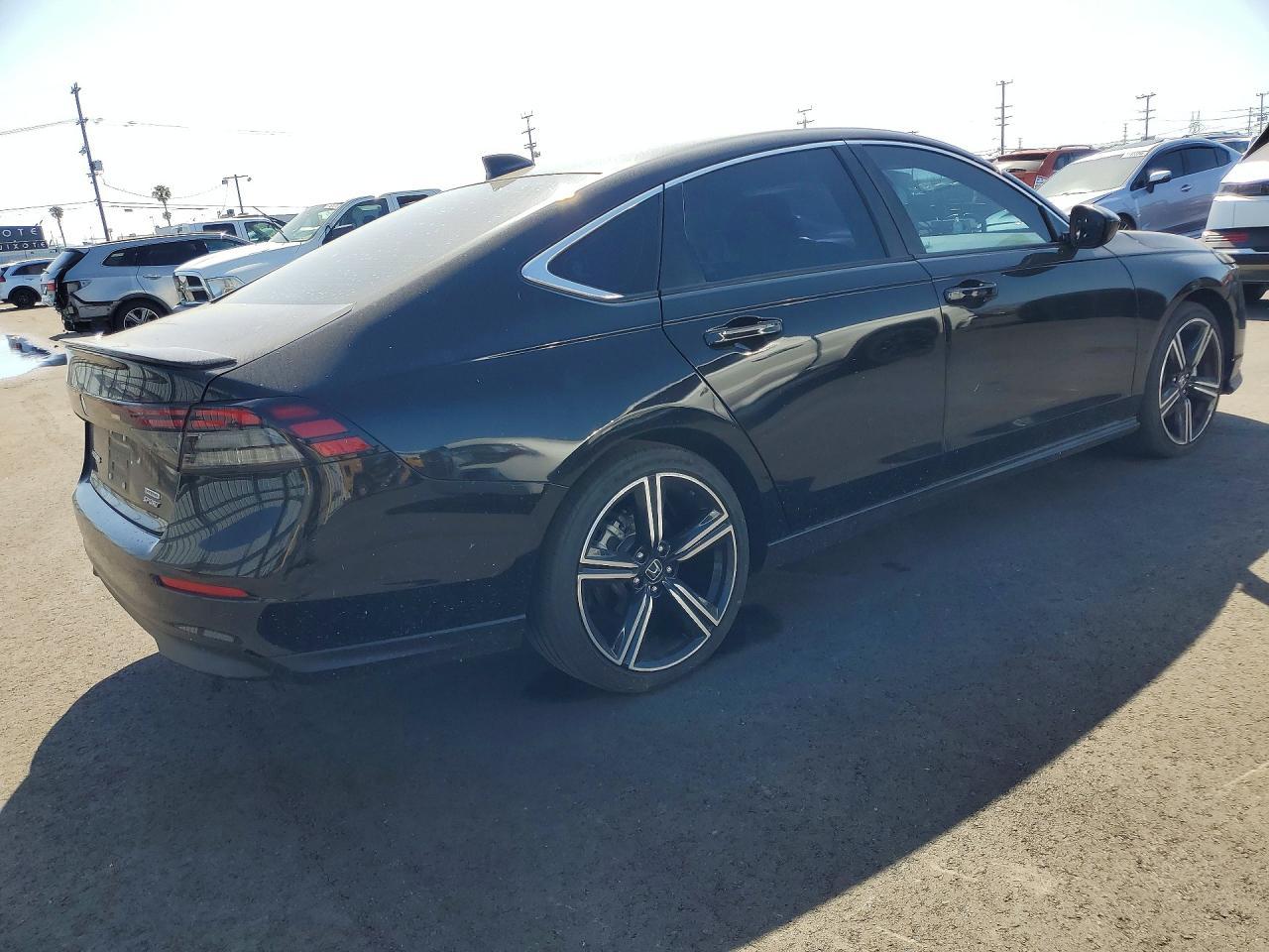 2023 Honda Accord Hybrid Sport - Image 3