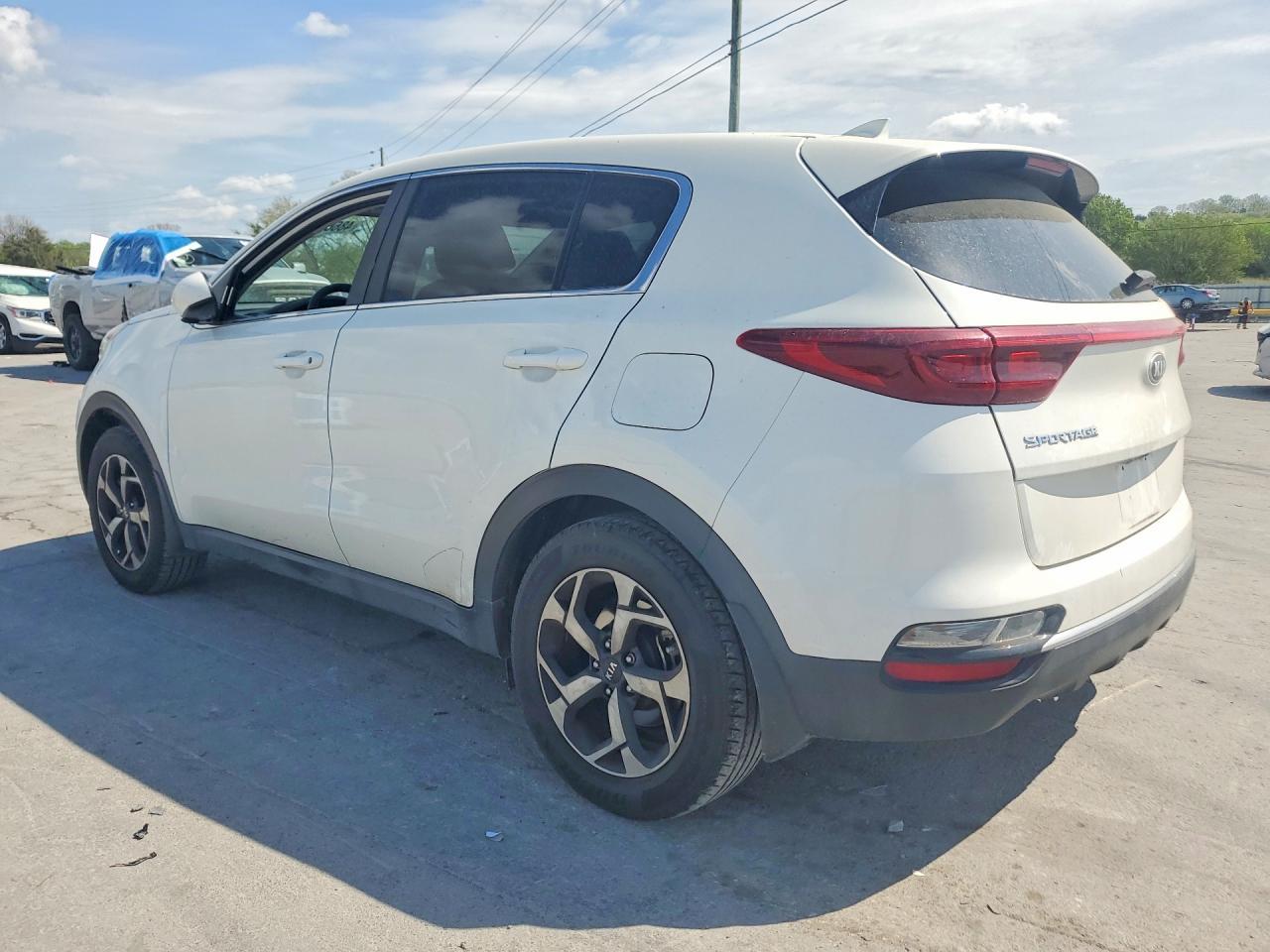 2021 Kia Sportage Lx - Image 2