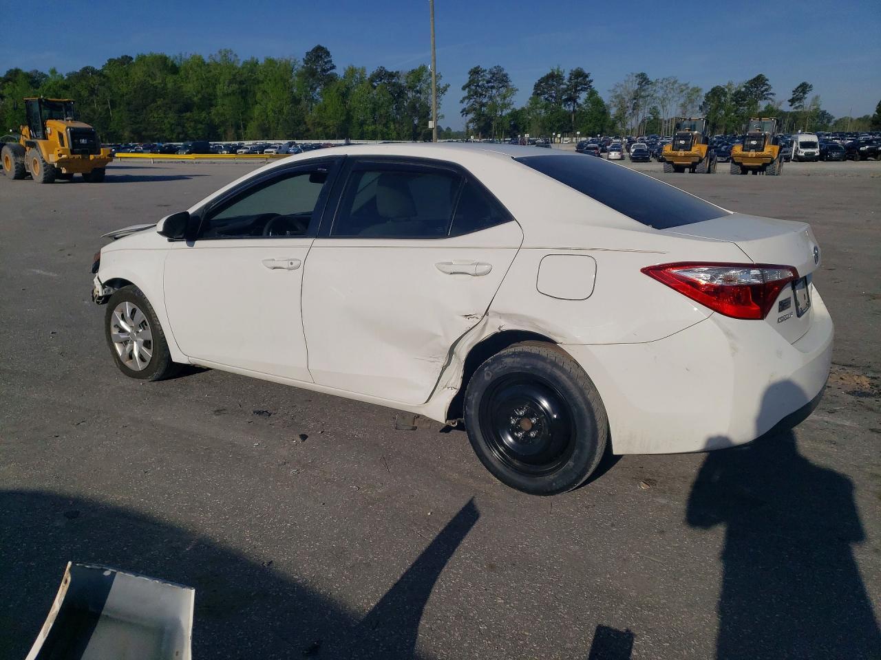 2015 Toyota Corolla Le - Фото 2