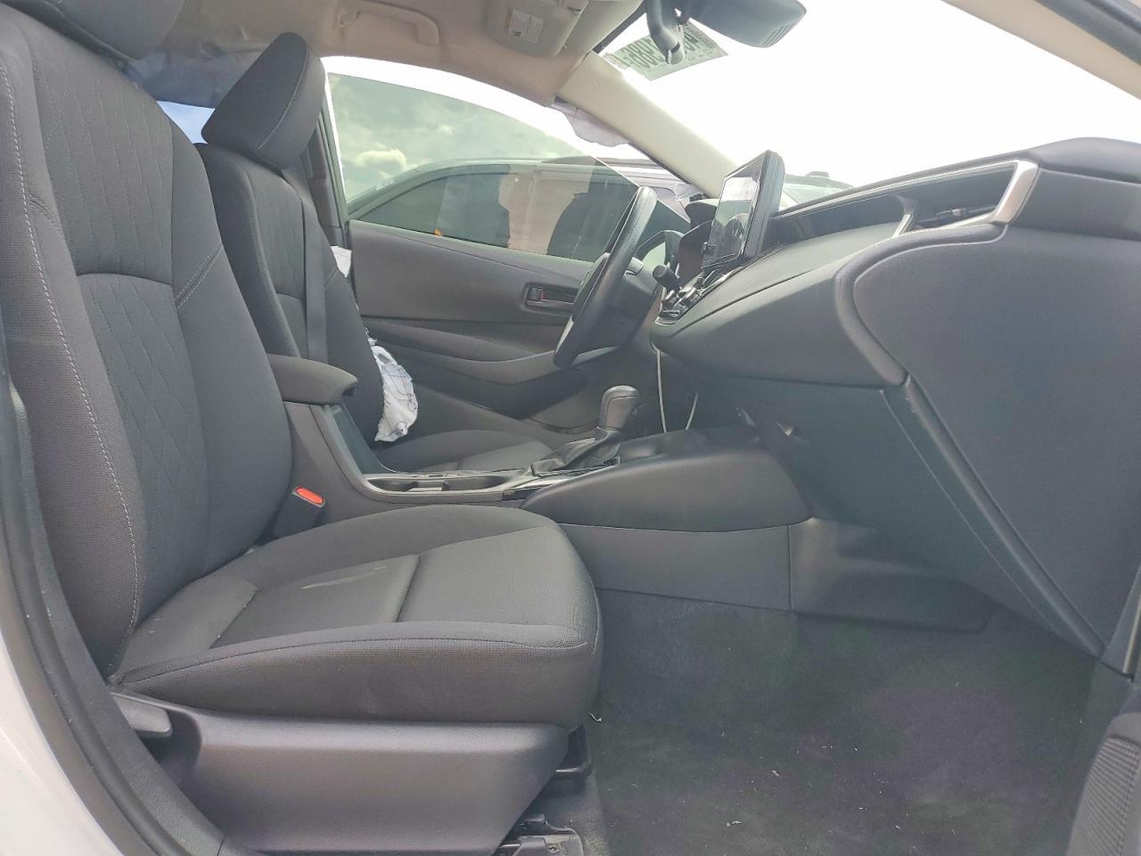 2023 Toyota Corolla Le - Image 7