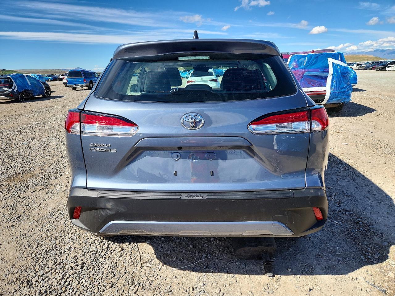2025 Toyota Corolla Cross L - Image 6