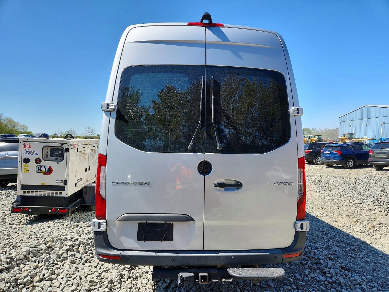 2022 Mercedes-Benz Sprinter 4500 - Фото 6