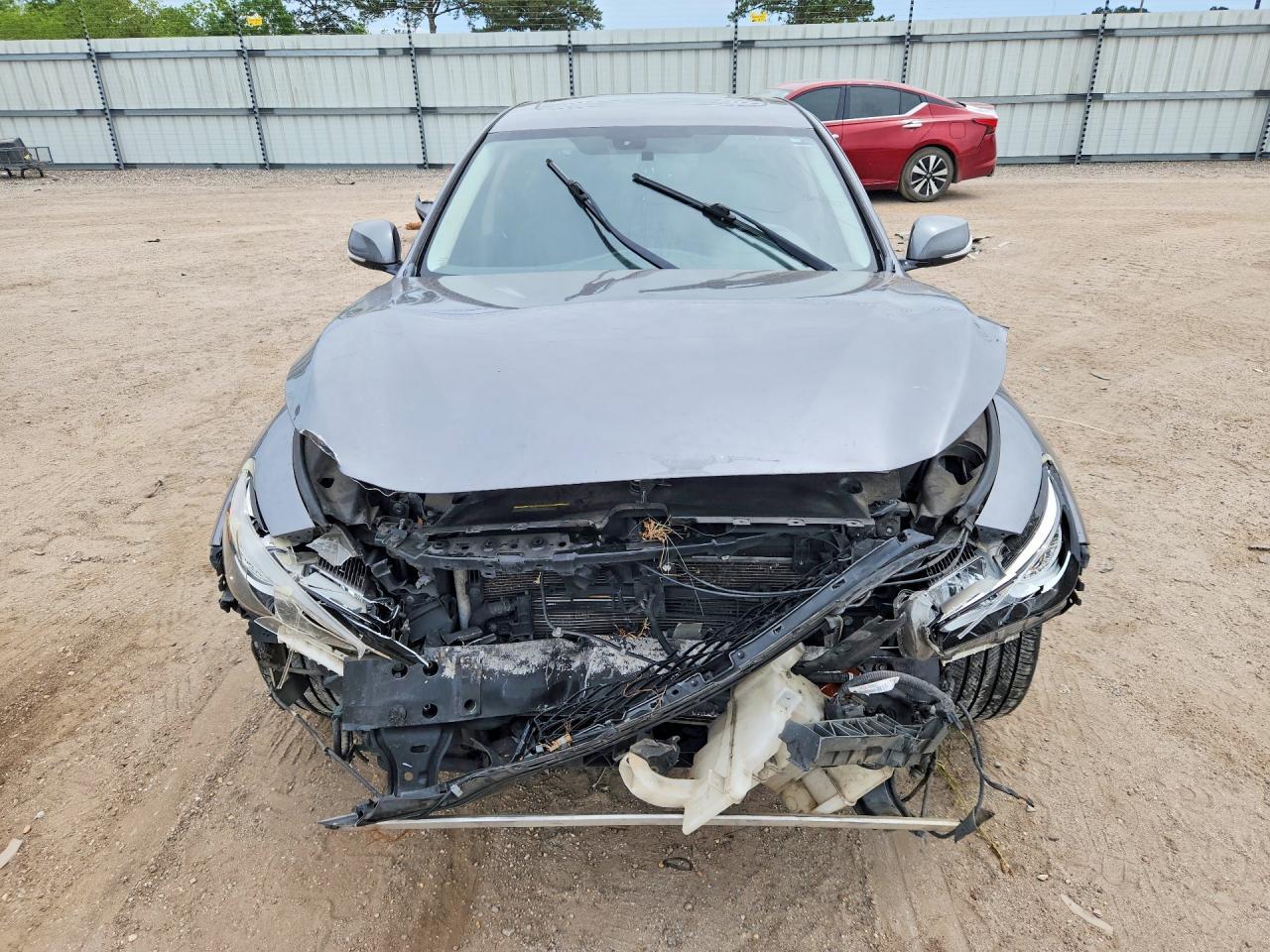 2018 Infiniti Q50 3.0T Luxe - Фото 5