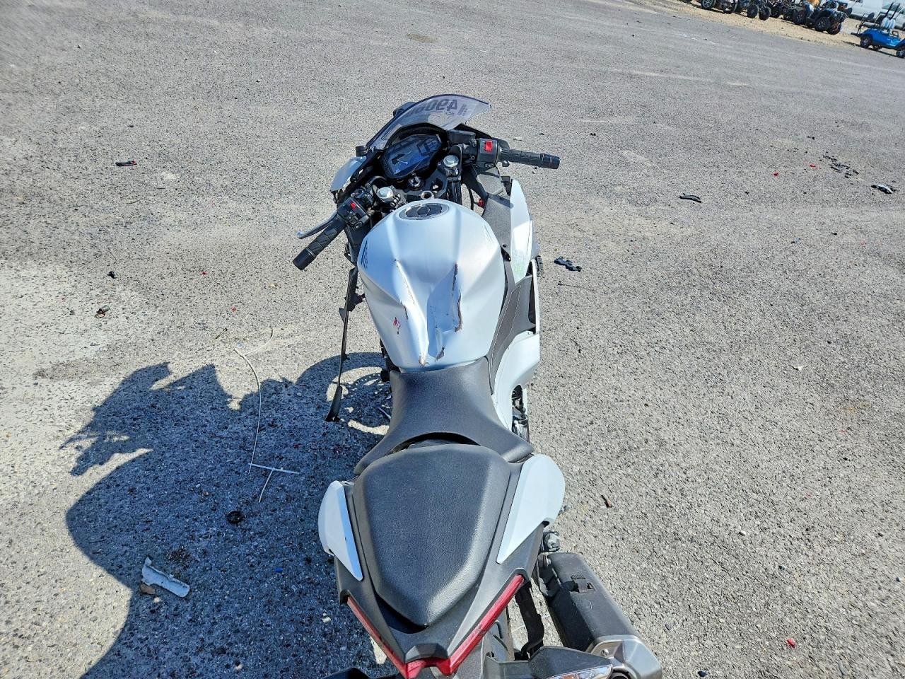 2025 Kawasaki Ex500 - Фото 6