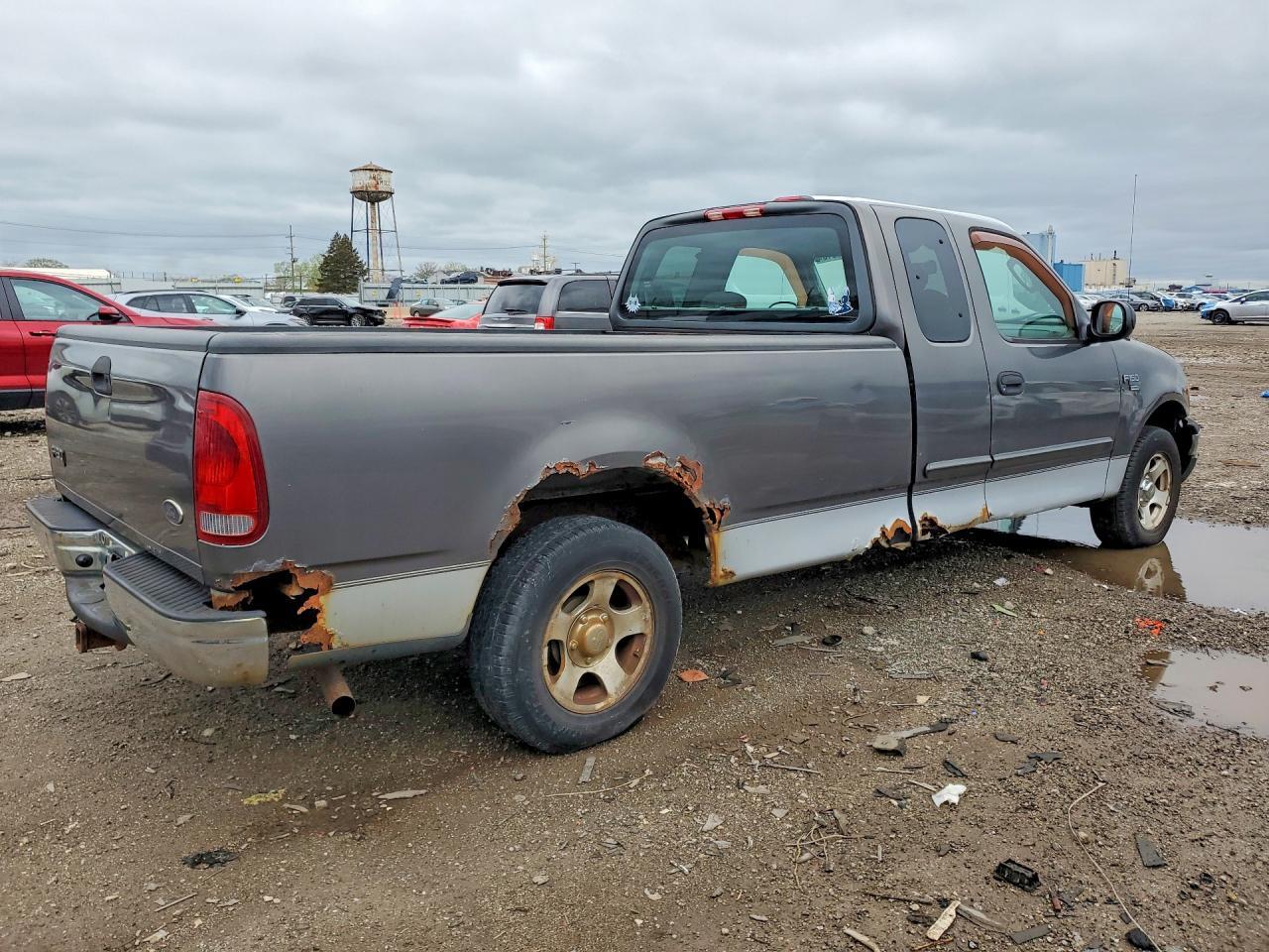 2004 Ford F-150 Heritage Classic - Image 3