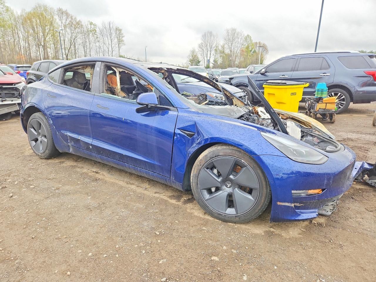 2022 Tesla Model 3 - Image 4