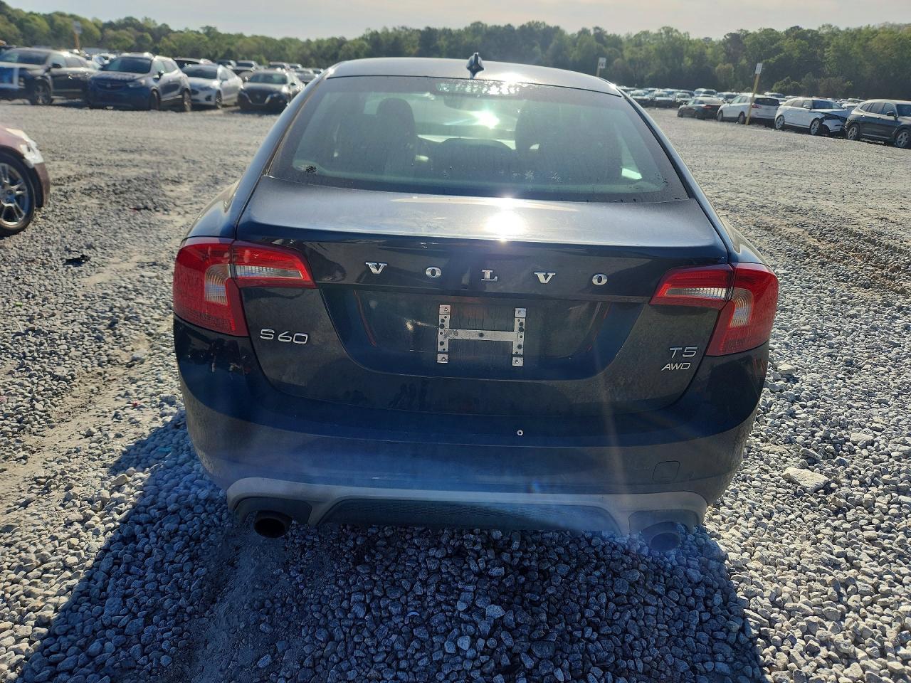 2017 Volvo S60 Dynamic - Image 6