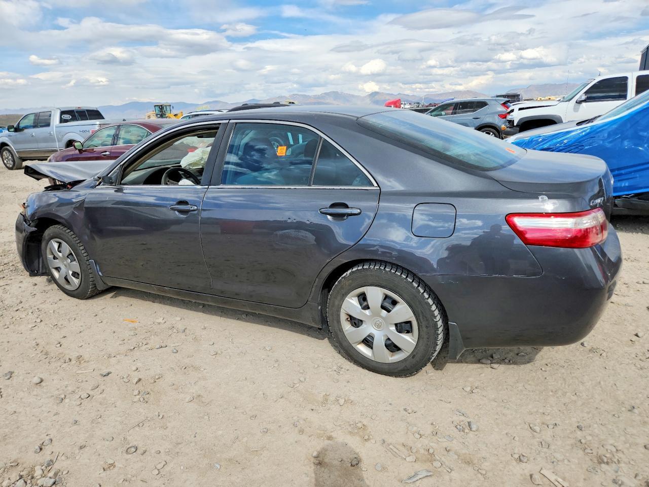 2009 Toyota Camry Le - Image 2