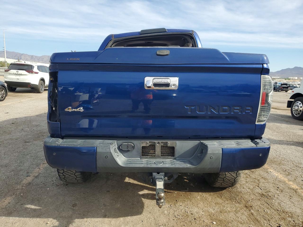 2014 Toyota Tundra Platinum - Image 6