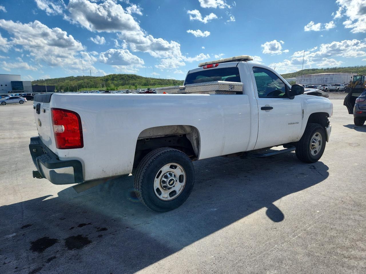2011 Chevrolet Silverado C2500 Heavy Duty - Фото 3