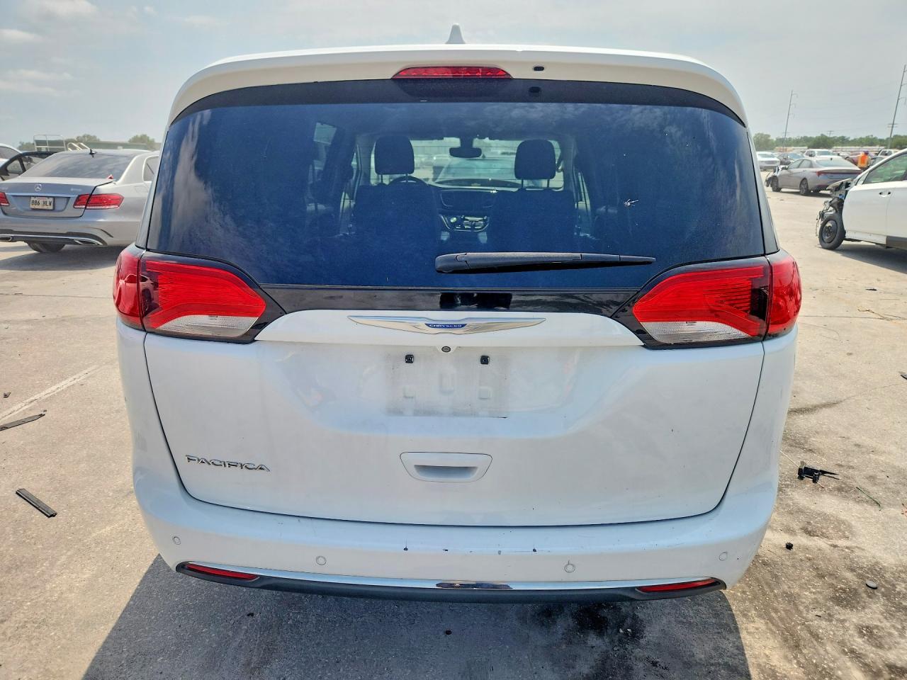 2018 Chrysler Pacifica Touring Plus - Фото 6