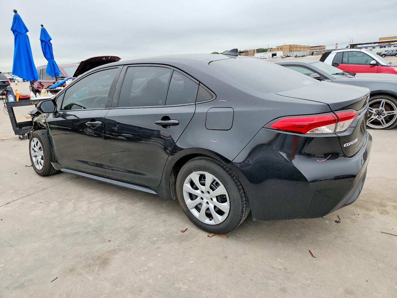 2022 Toyota Corolla Le - Image 2
