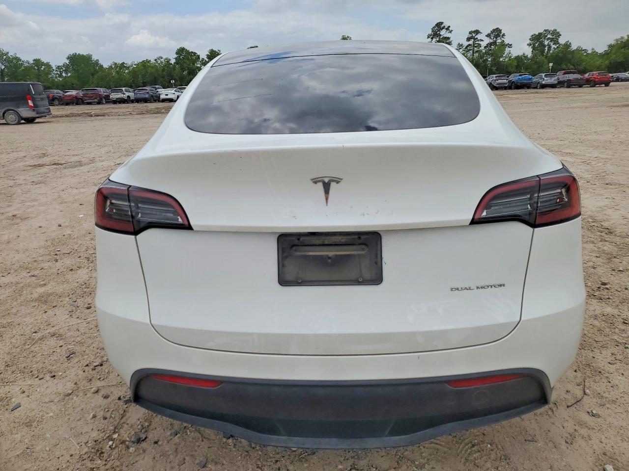 2023 Tesla Model Y - Image 6