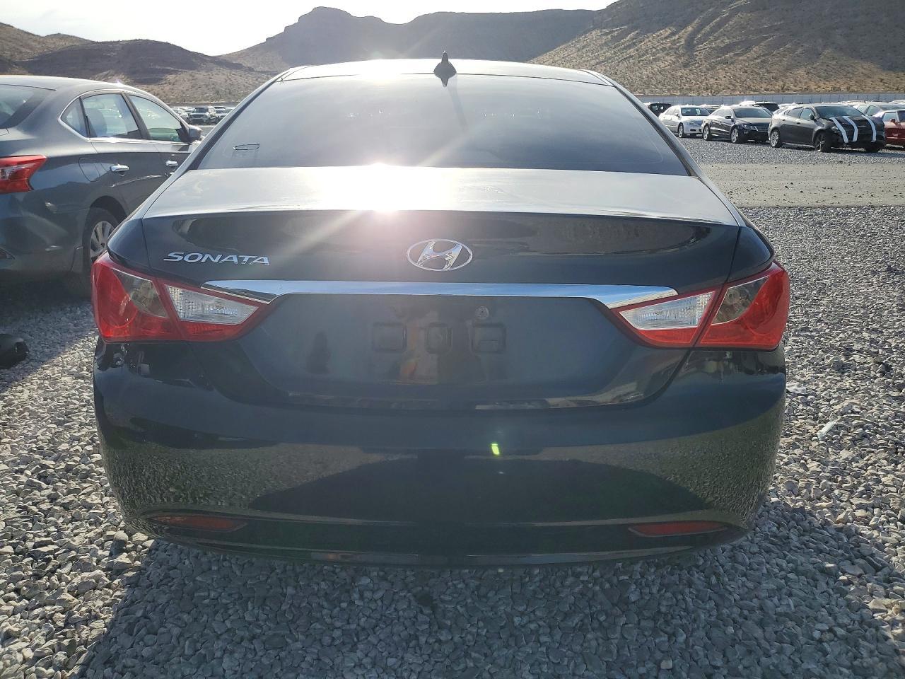 2013 Hyundai Sonata Gls - Image 6