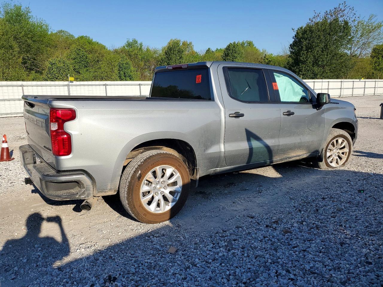 2026 Chevrolet Silverado C1500 Custom - Фото 3