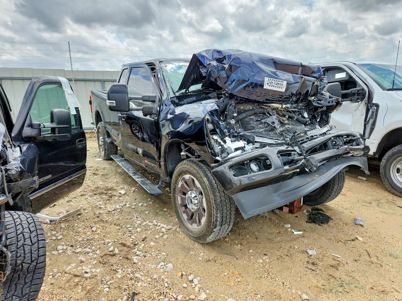 2024 Ford F250 Super Duty - Image 4
