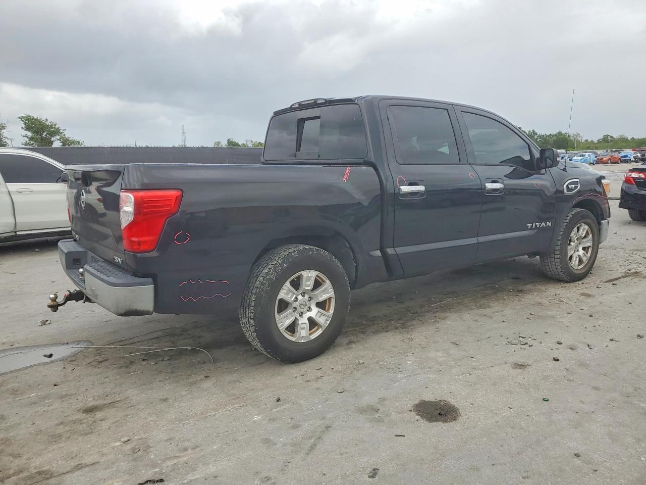 2017 Nissan Titan S - Фото 3
