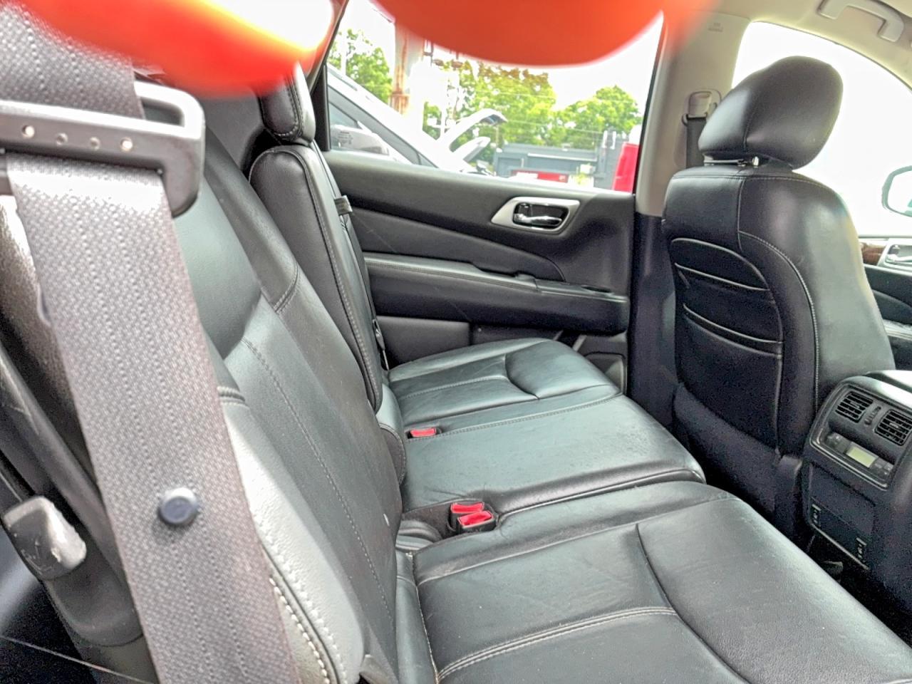 2013 Nissan Pathfinder S - Image 6