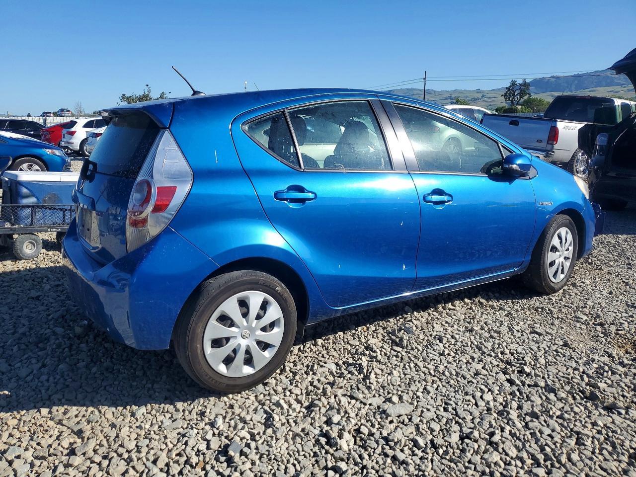 2013 Toyota Prius C Two - Фото 3