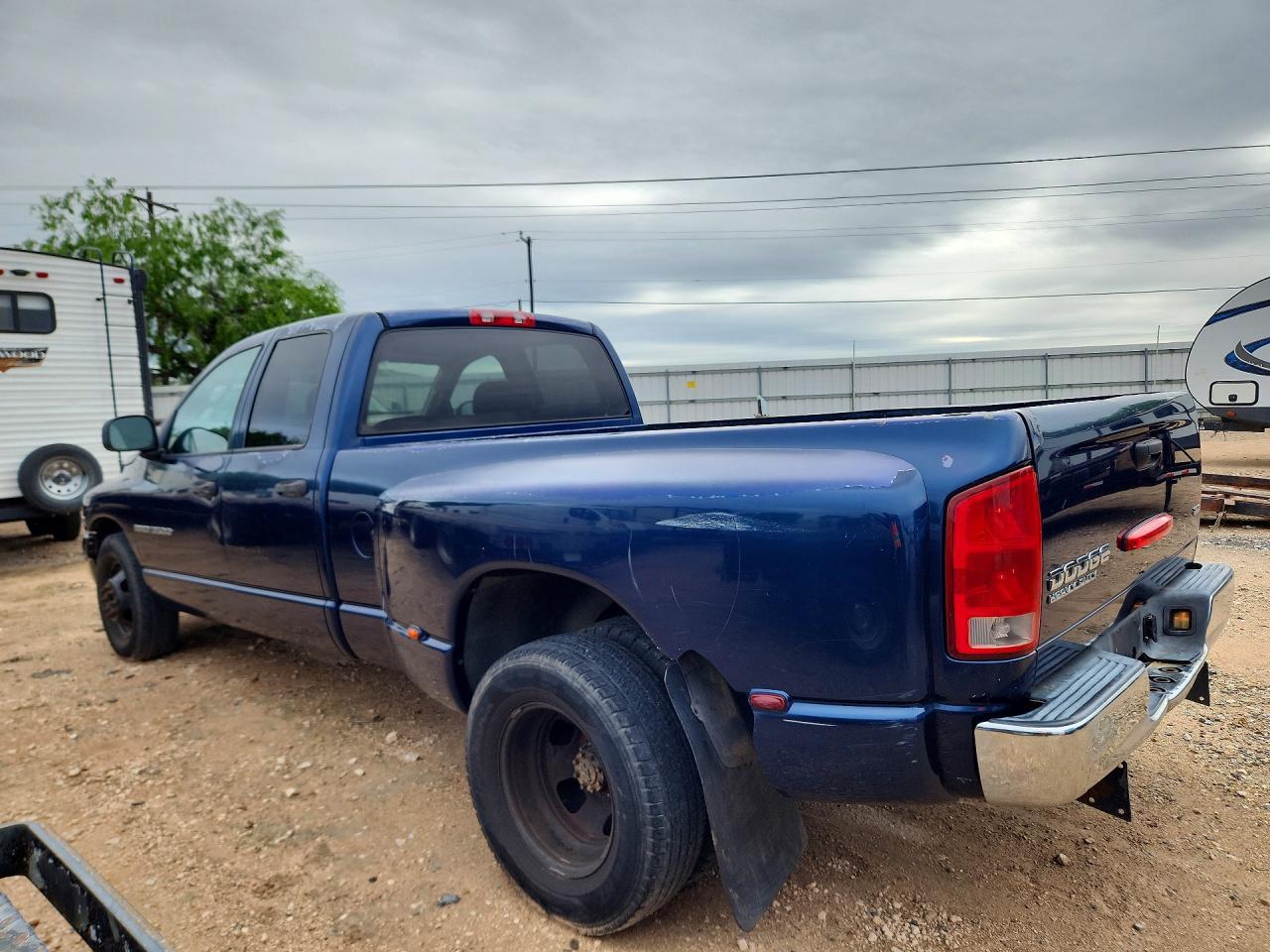 2003 Dodge Ram 3500 St - Фото 2