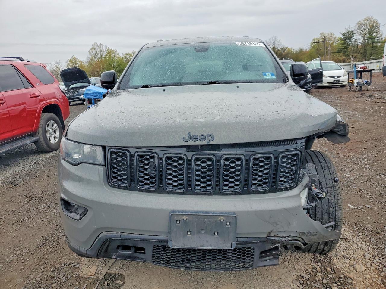 2020 Jeep Grand Cherokee Laredo - Image 5