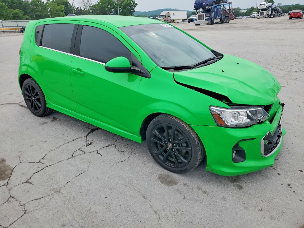2017 Chevrolet Sonic Lt - Фото 4