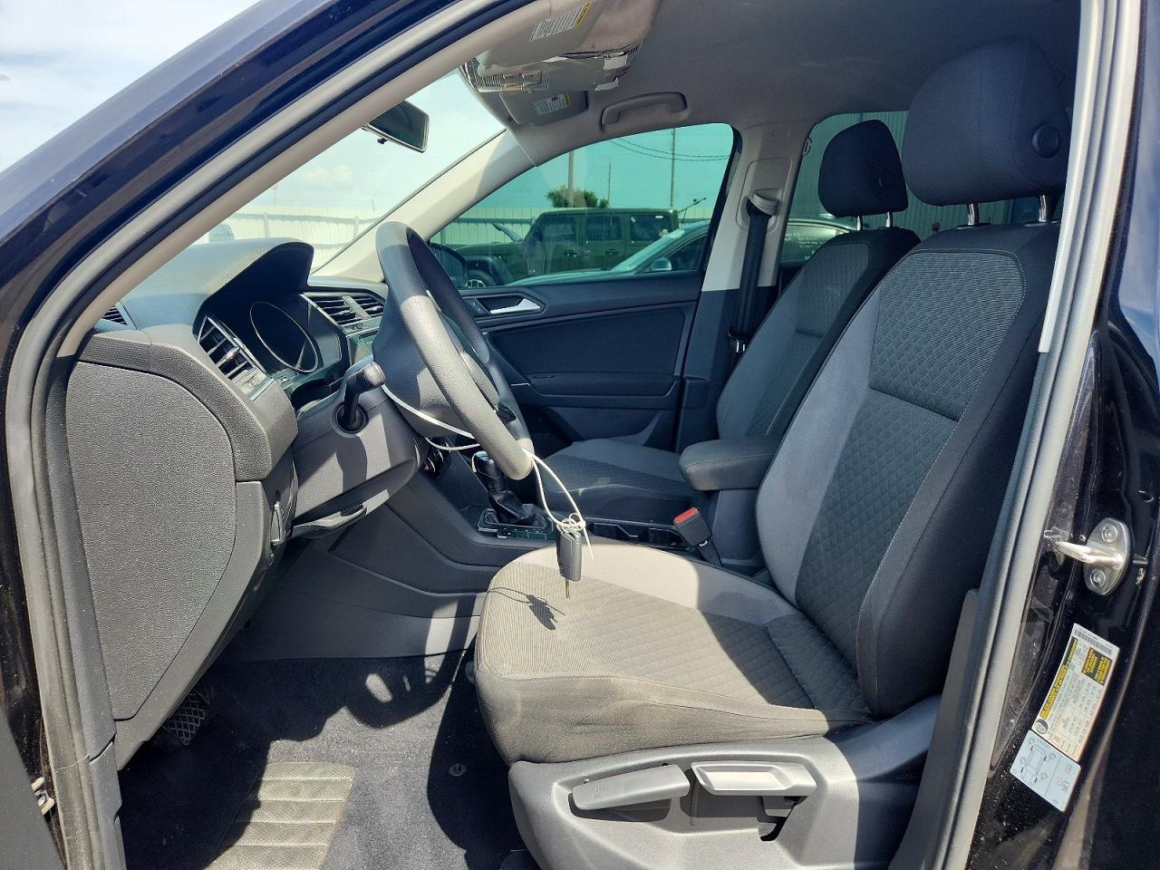 2020 Volkswagen Tiguan S - Фото 7