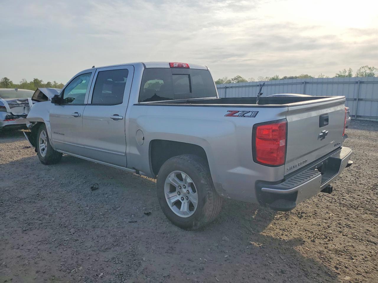 2018 Chevrolet Silverado K1500 Lt - Фото 2