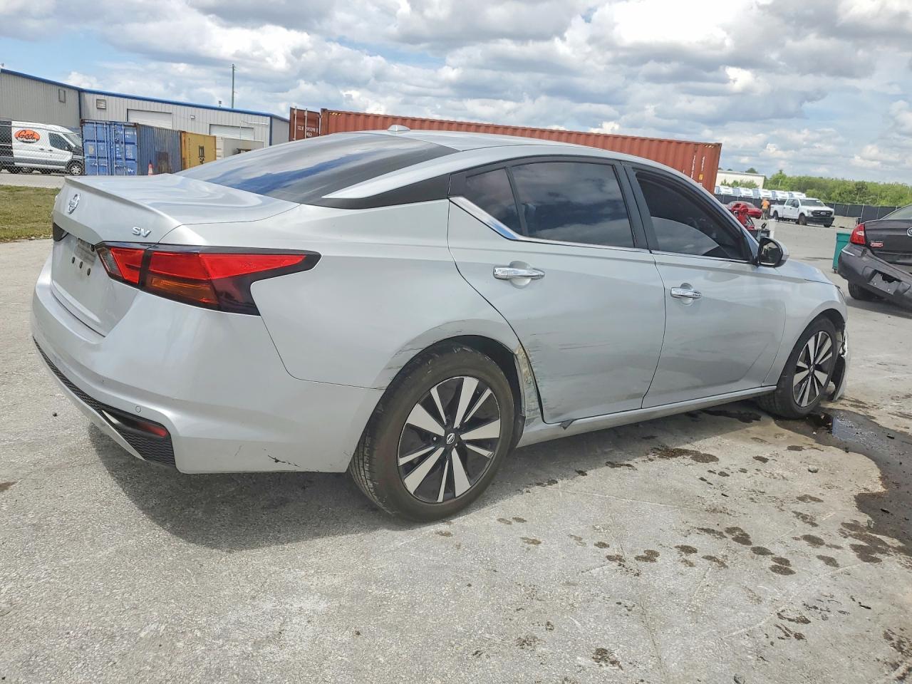 2022 Nissan Altima Sv - Фото 3
