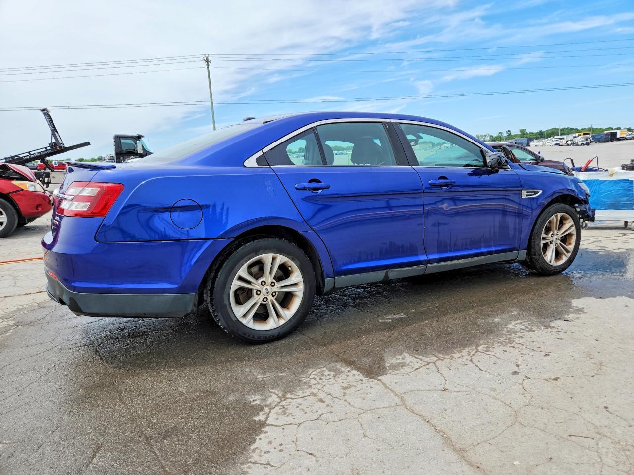 2015 Ford Taurus Sel - Фото 3