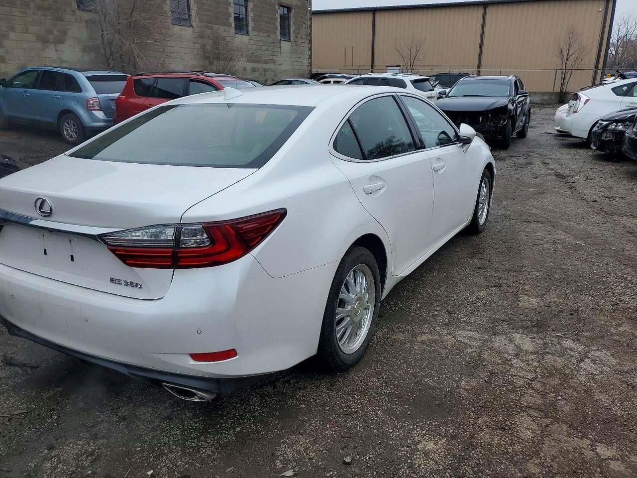 2016 Lexus Es 350 - Фото 4
