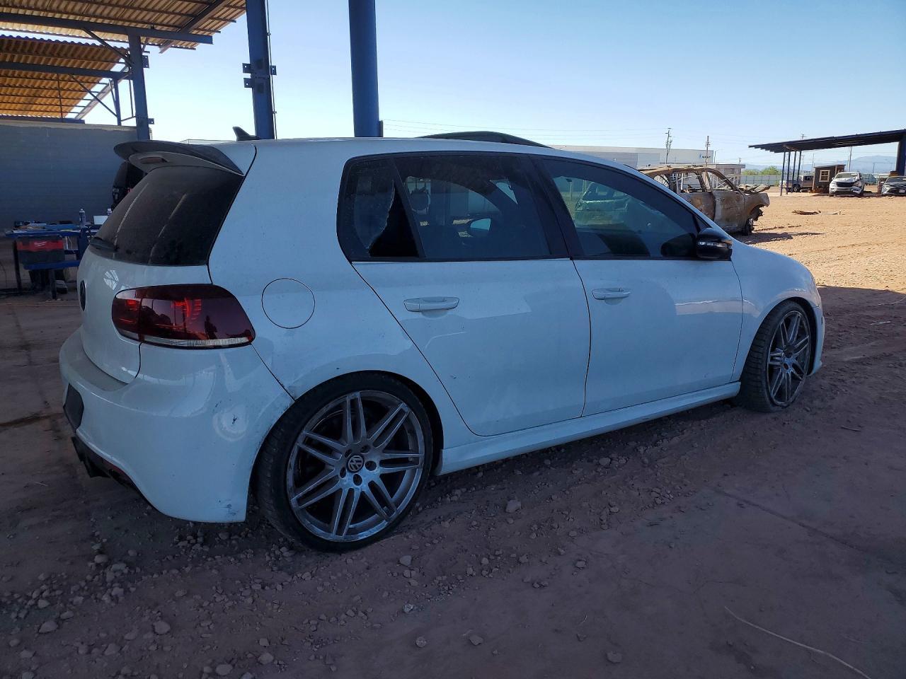 2012 Volkswagen Golf R - Image 3