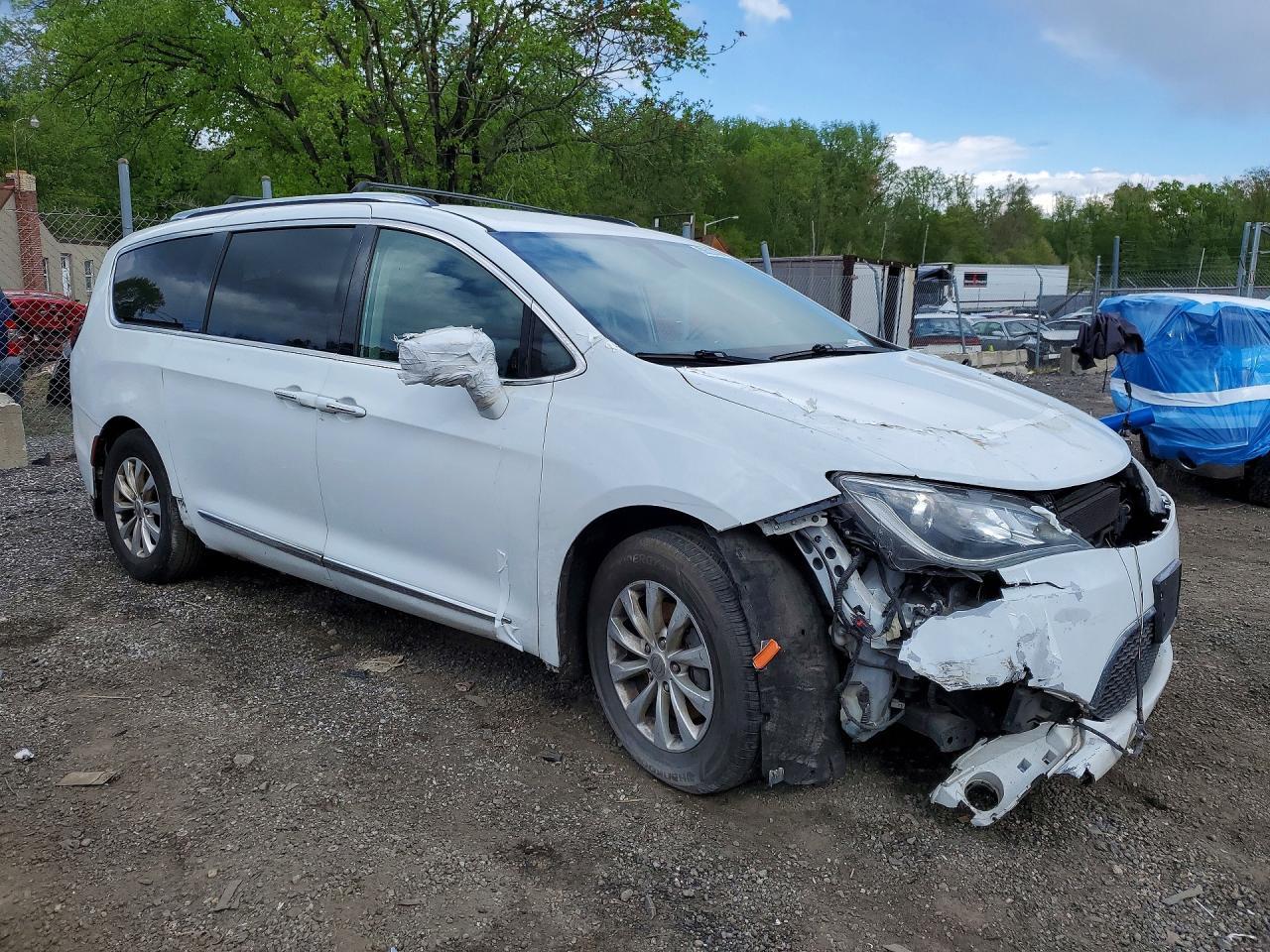 2019 Chrysler Pacifica Touring L - Фото 4