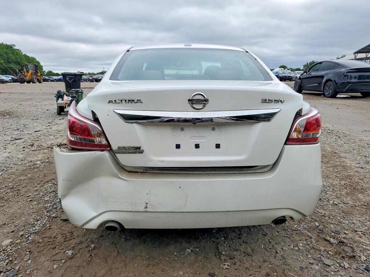 2013 Nissan Altima 3.5 S - Image 6