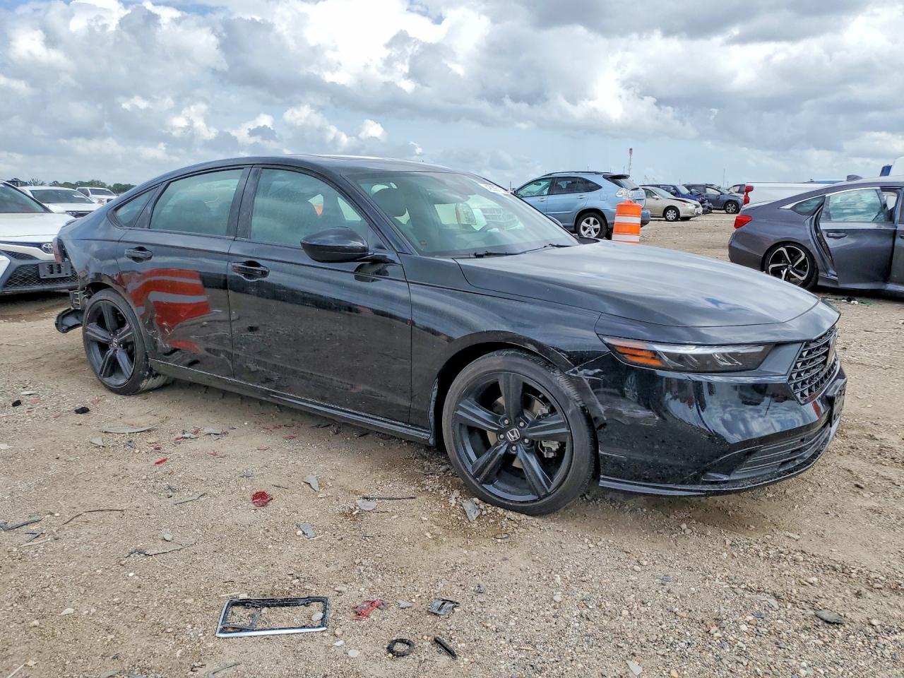 2024 Honda Accord Hybrid Sport-L - Image 4