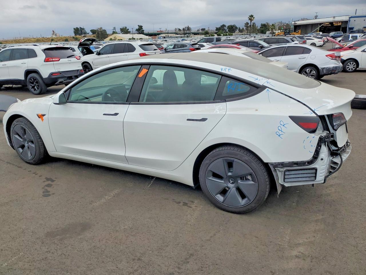 2023 Tesla Model 3 - Image 2