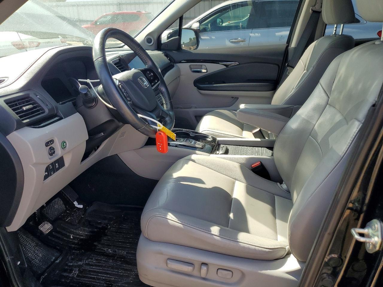 2019 Honda Pilot Touring - Image 7