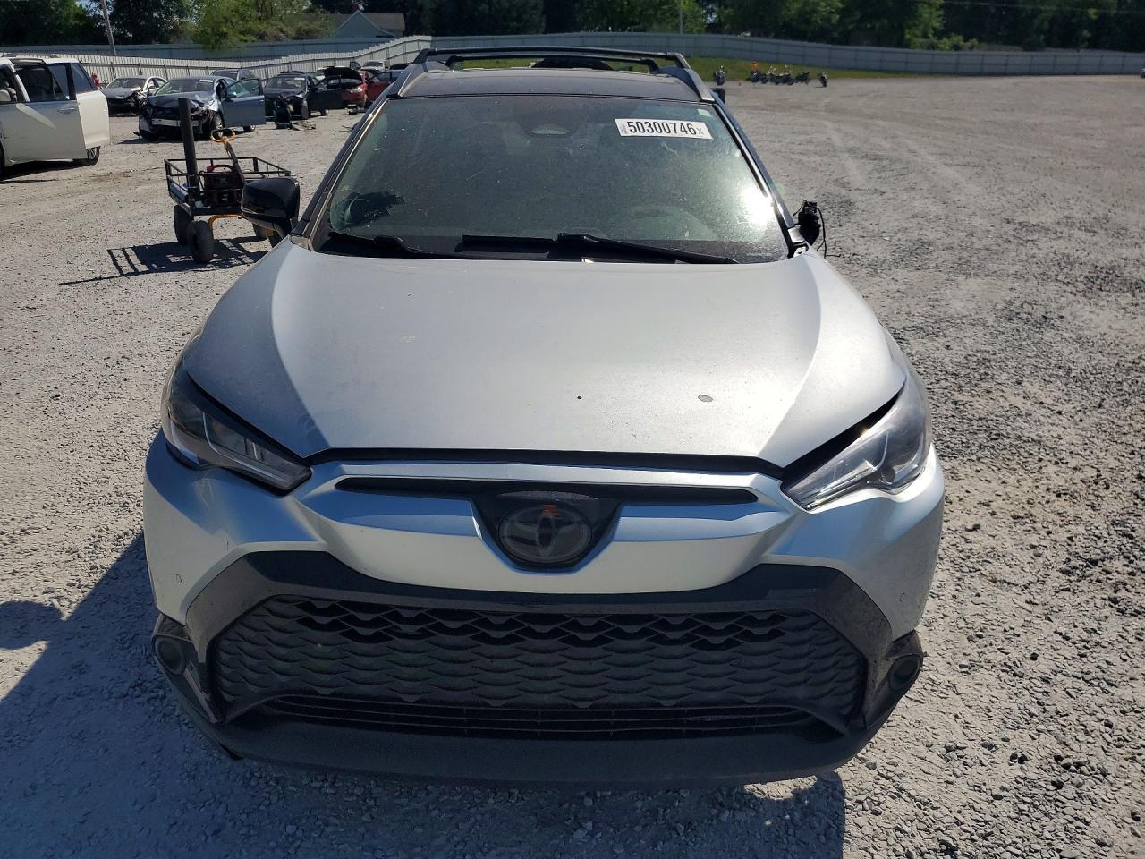 2023 Toyota Corolla Cross Hybrid Se - Image 5