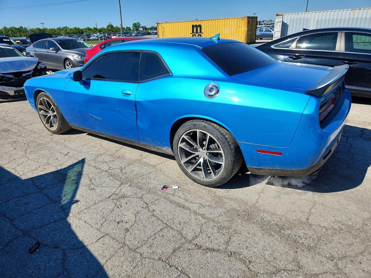 2016 Dodge Challenger R - Image 2