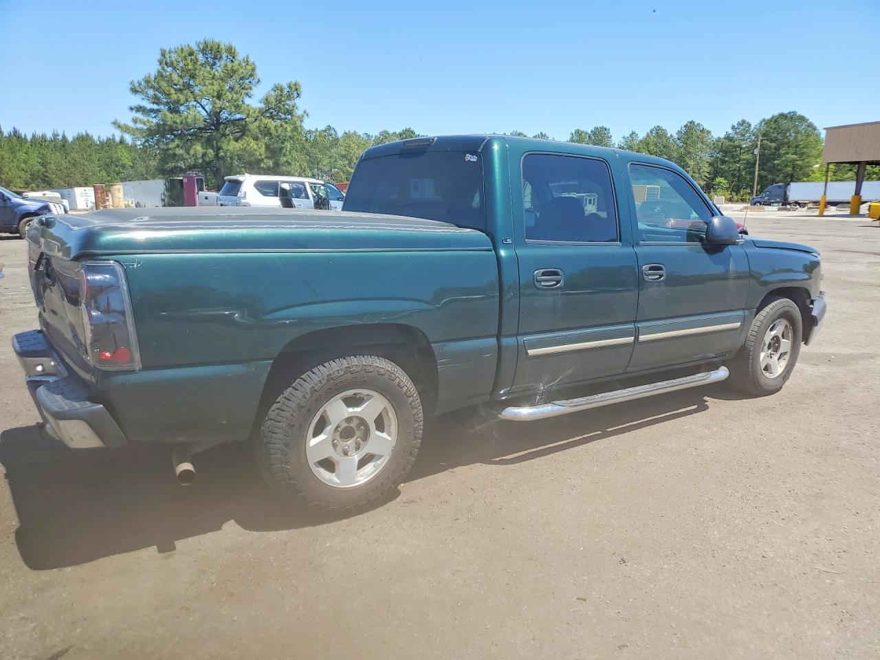 2005 Chevrolet Silverado C1500 - Image 3